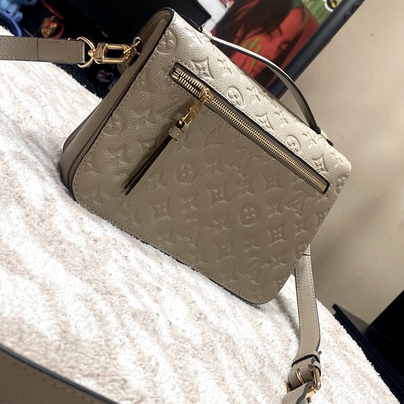 Pochette Métis Louis vuittion purse - Picture 5 of 7